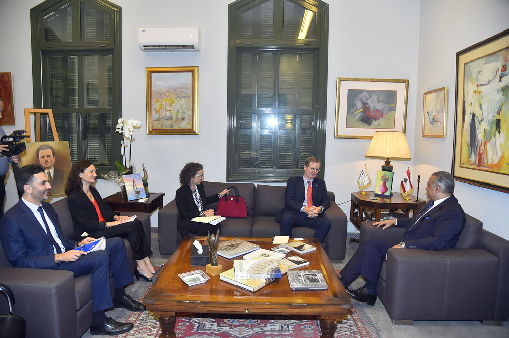 Photos
