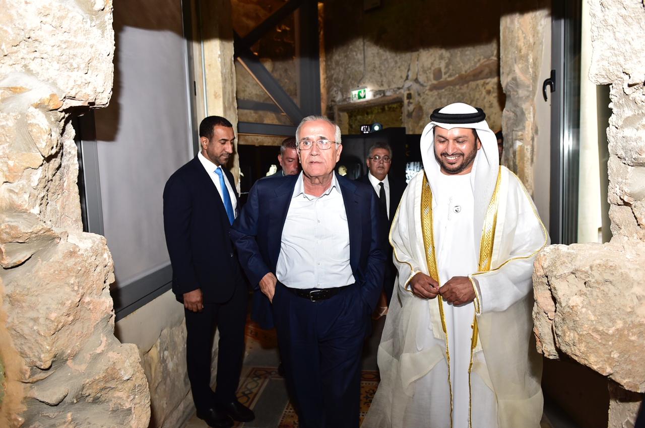 Photos