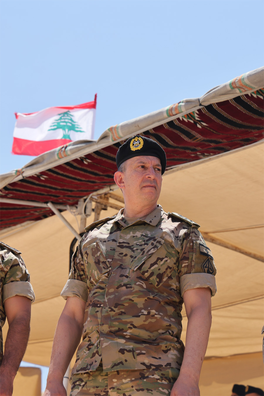 قائد الجيش اللبناني.